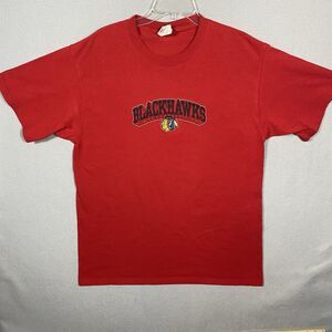 Vintage Lee Sports Chicago Blackhawks Tshirt Embroidered Logo NHL Hockey Shirt L